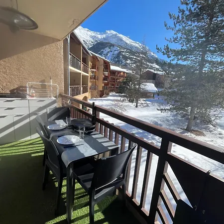Apartment Au Pied Des Pistes - Station Familiale